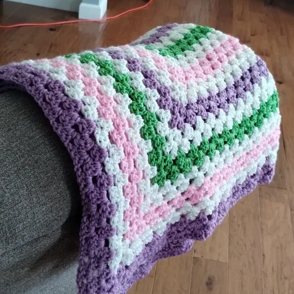 Vintage Baby Blanket Granny Square - Picture 3 of 3